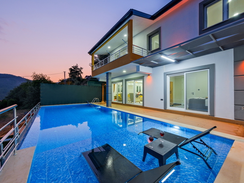  gece  -  Kasım
  | Fethiye Yakacık'ta Isıtmalı Havuzlu Doğa Villası: 6 Kişilik Aile Tatili